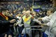 Riot na basketu. Fanouci Galatasaraye dili v Berln. Utkn Euroligy zaalo s hodinovm zpodnm...