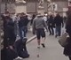 Policie obvinila sparťanské fanoušky, kteří v Římě pomočili žebrající ženu
