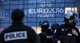 Euro ve Francii může být opravdová bomba... Dohlížet na bezpečnost mají pochybní lidé, kteří jsou na seznamu francouzské tajné služby!