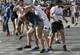 Dobře, hoši. Jen tak dál! zastává se politik ruských chuligánů. Evropa je moc gay