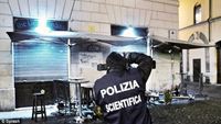 V m zdemolovan bar a pobodan fanouek